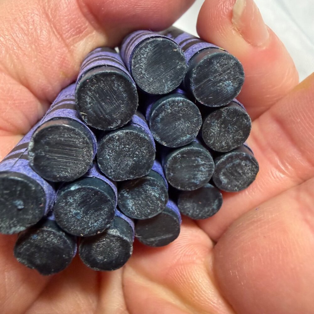 Vintage Hard to Find Crayola Midnight Blue Crayons Bulk Pack Of 16 Art Supplies - Picture 3 of 4